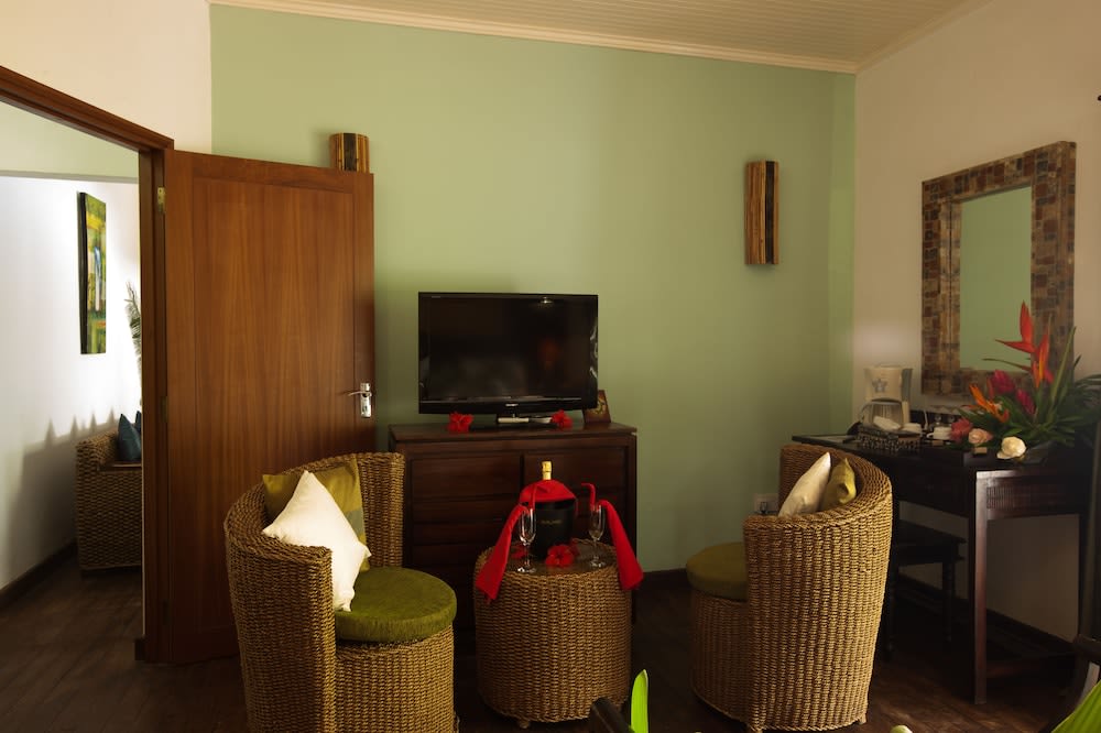 Le Relax Beach Resort 4