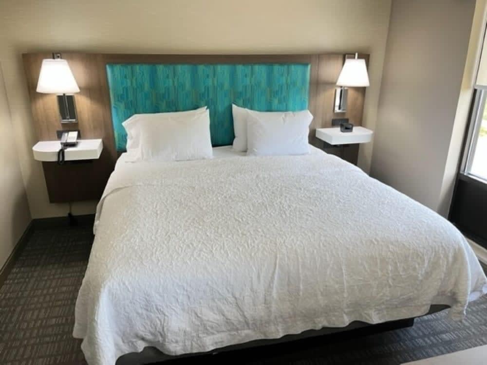 Hampton Inn & Suites Louisville East 4