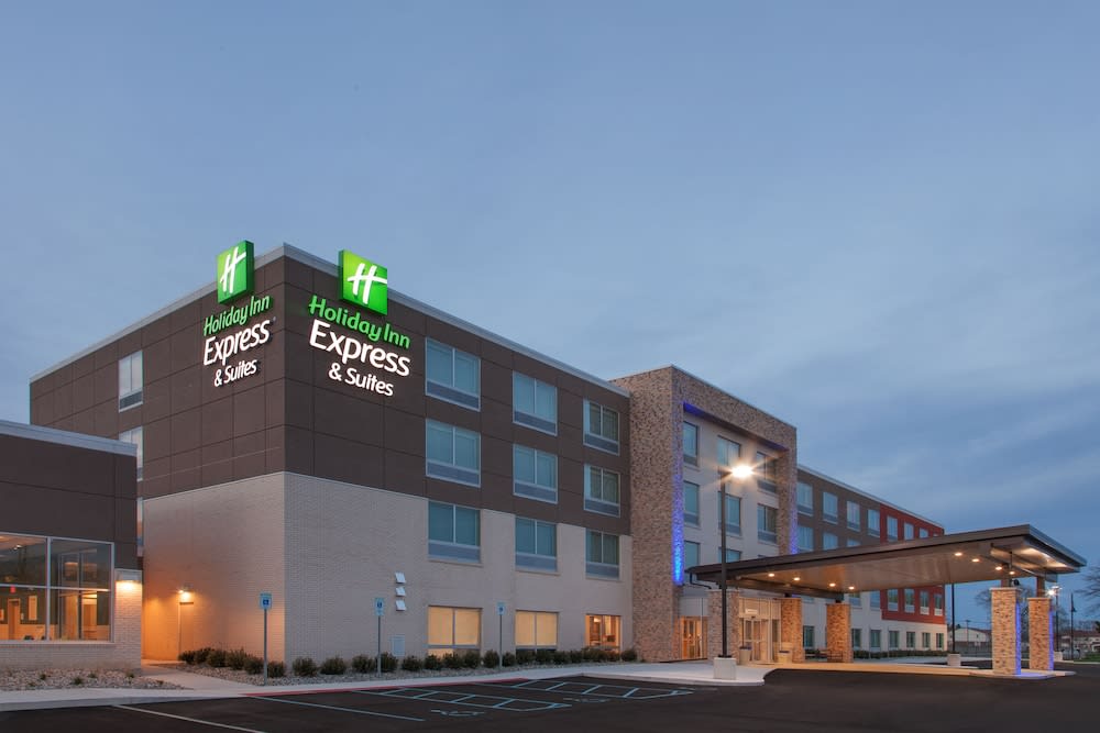 Holiday Inn Express & Suites STERLING HEIGHTS-DETROIT AREA by IHG 1