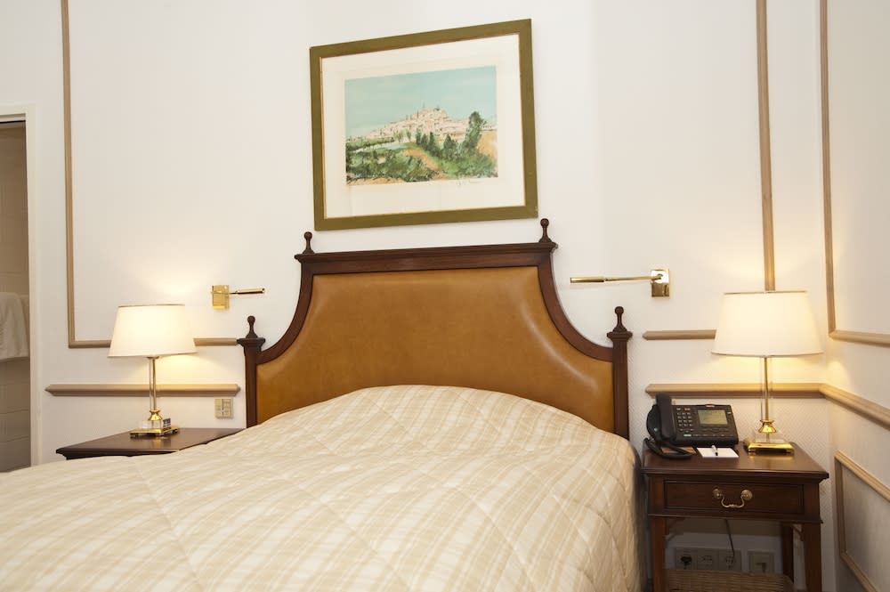 Grand Hotel Cravat 2