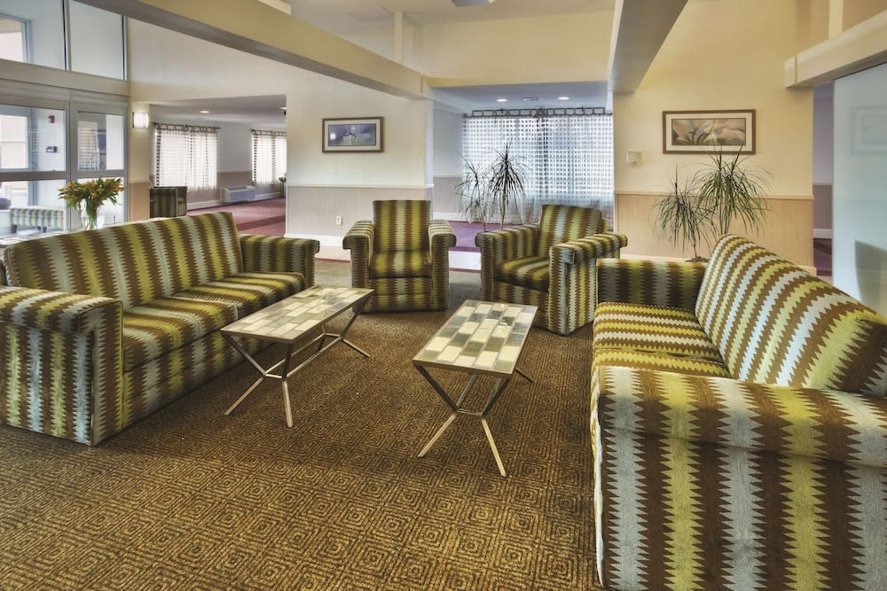 La Quinta by Wyndham Danbury 3