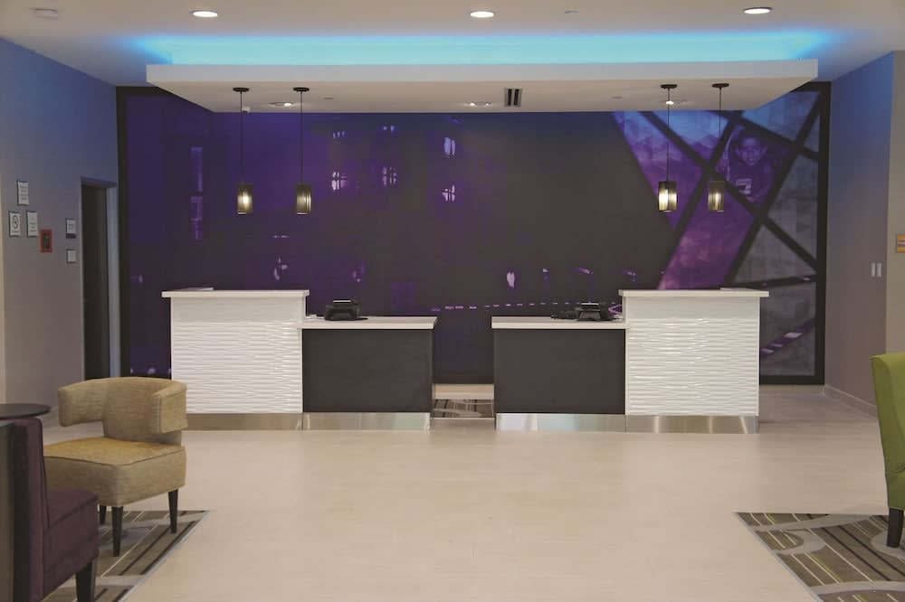 La Quinta by Wyndham McAllen Convention Center 2