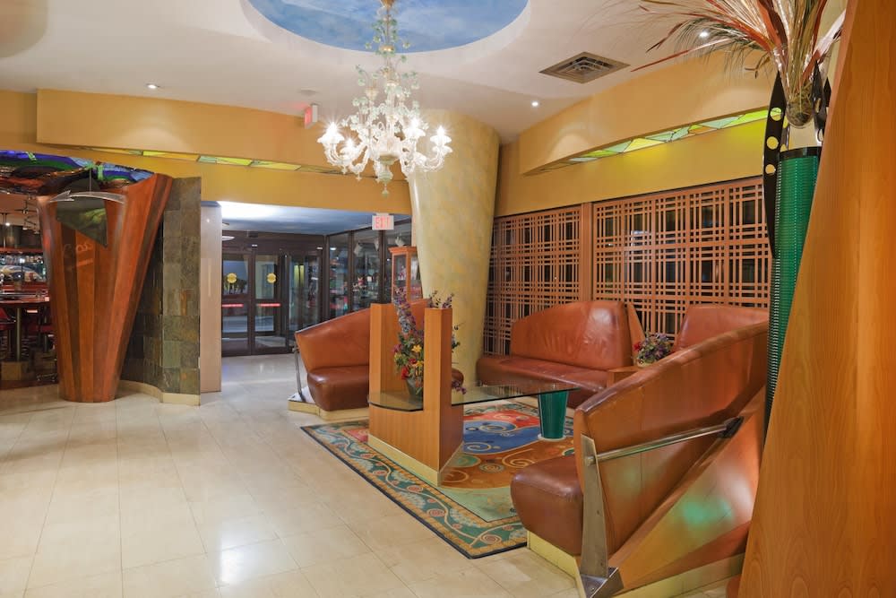 NIAGARA FALLS - BY THE FALLS 3