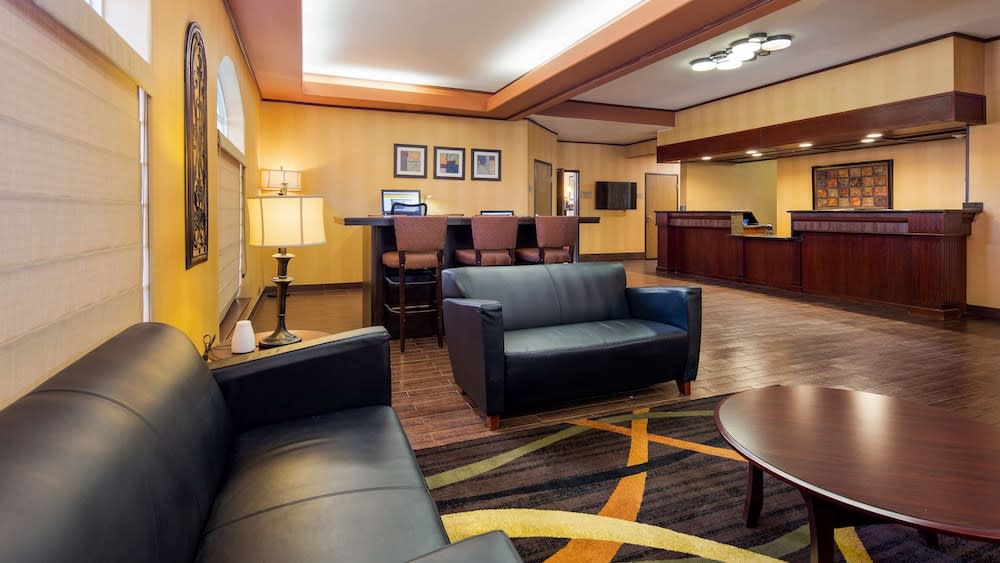 Best Western Plus Meridian 2
