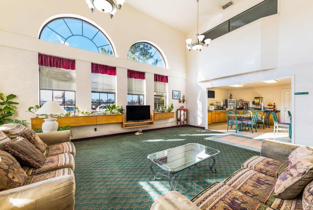 Rodeway Inn Decatur 2