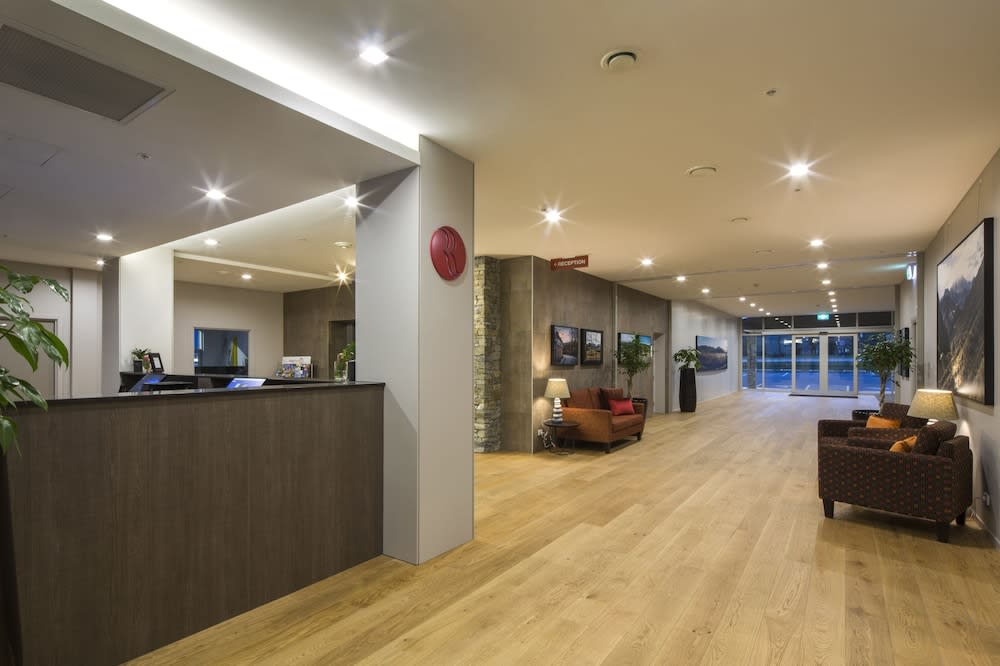 Ramada Hotel & Suites Remarkables Park Queenstown by Wyndham 2