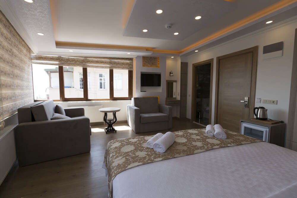 Harbour Suites Old City 5