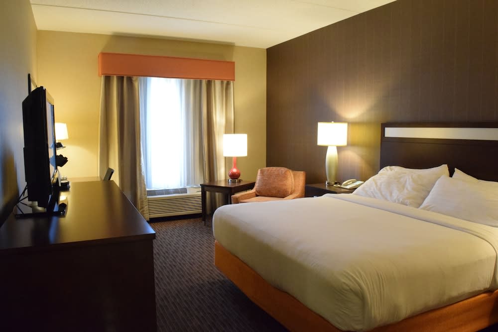 Holiday Inn Express Hotel & Suites Watertown-Thousand Island by IHG 4