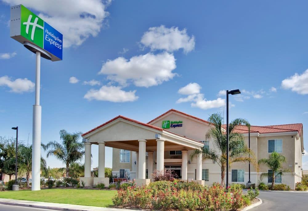 Holiday Inn Express DELANO HWY 99 by IHG 1