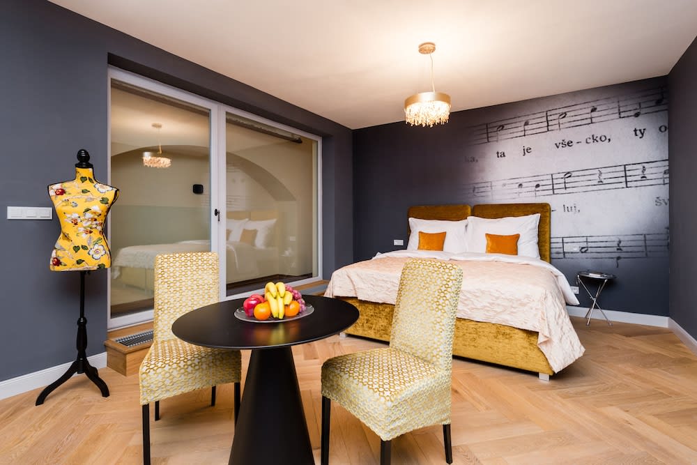 Old Royal Post Boutique Hotel & Premium Suites 3