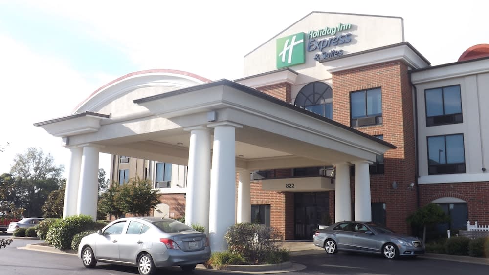 Holiday Inn Express & Suites DYERSBURG by IHG 1