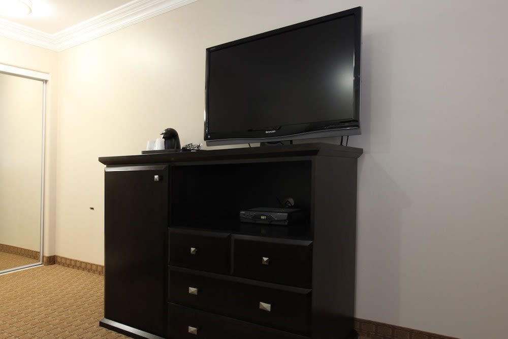 Raincross Hotel Riverside 2