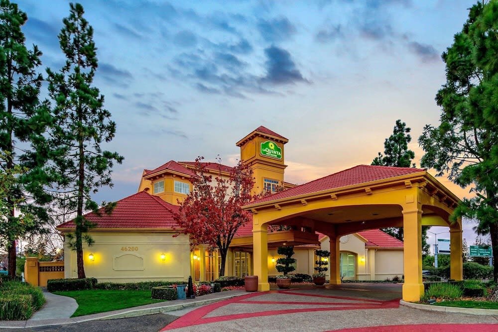 La Quinta Inn & Suites by Wyndham Fremont Silicon Valley 1