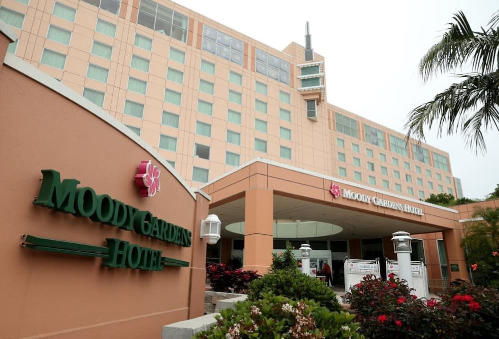 Moody Gardens Hotel Spa and Convention Center 1