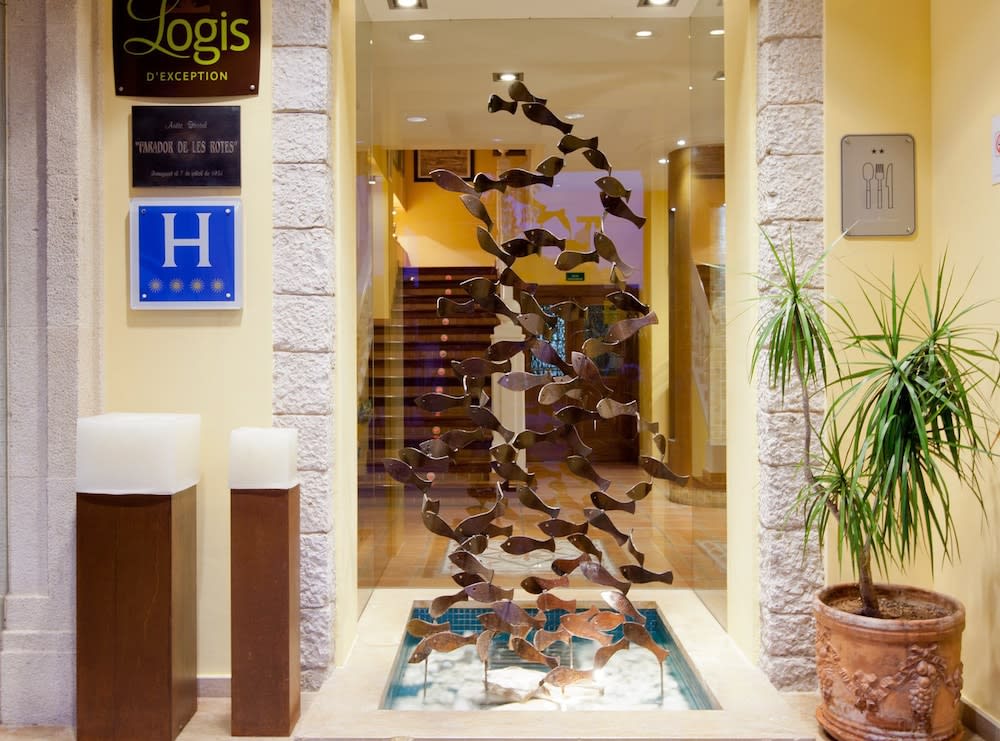 Hotel MR Les Rotes 2