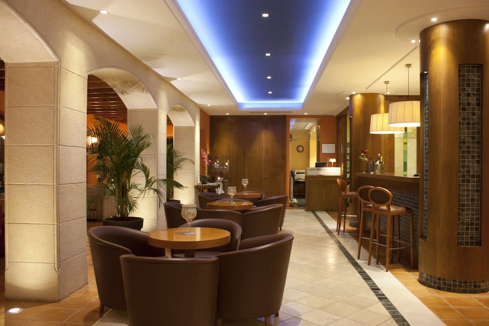 Hotel MR Les Rotes 4