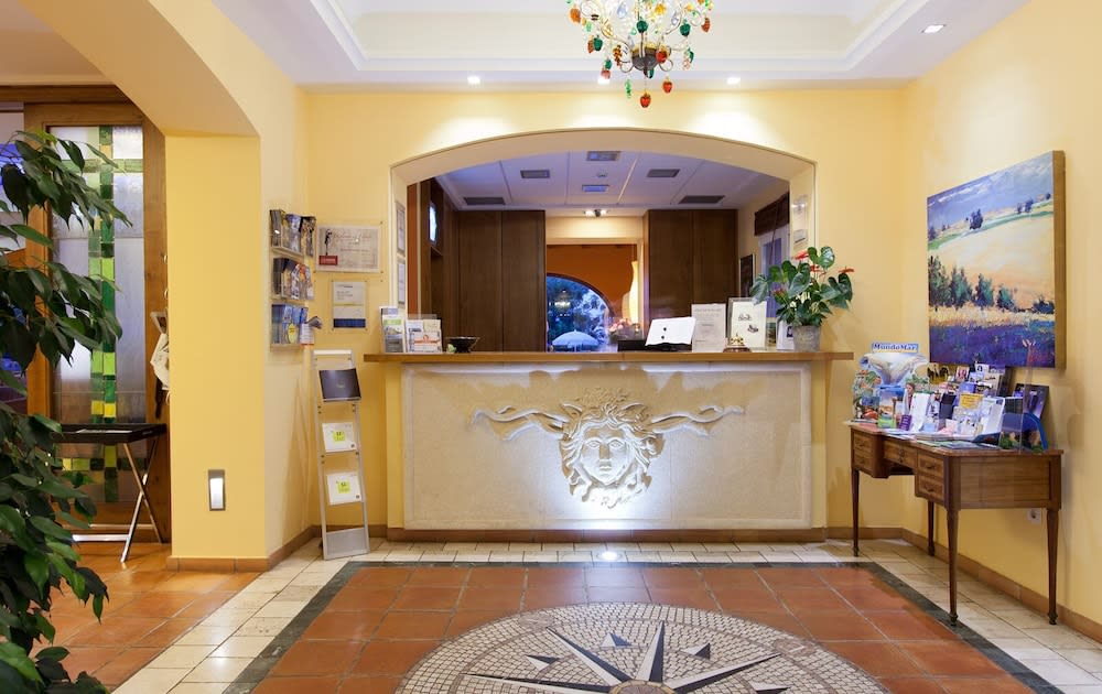 Hotel MR Les Rotes 3