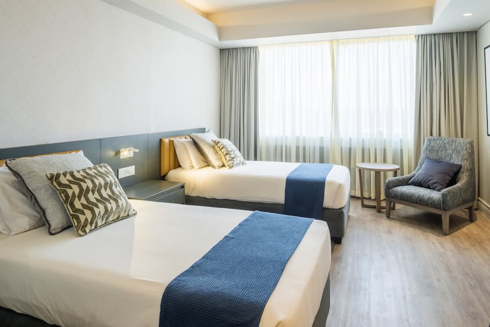 Rainbow Towers Hotel & Conference Centre 1