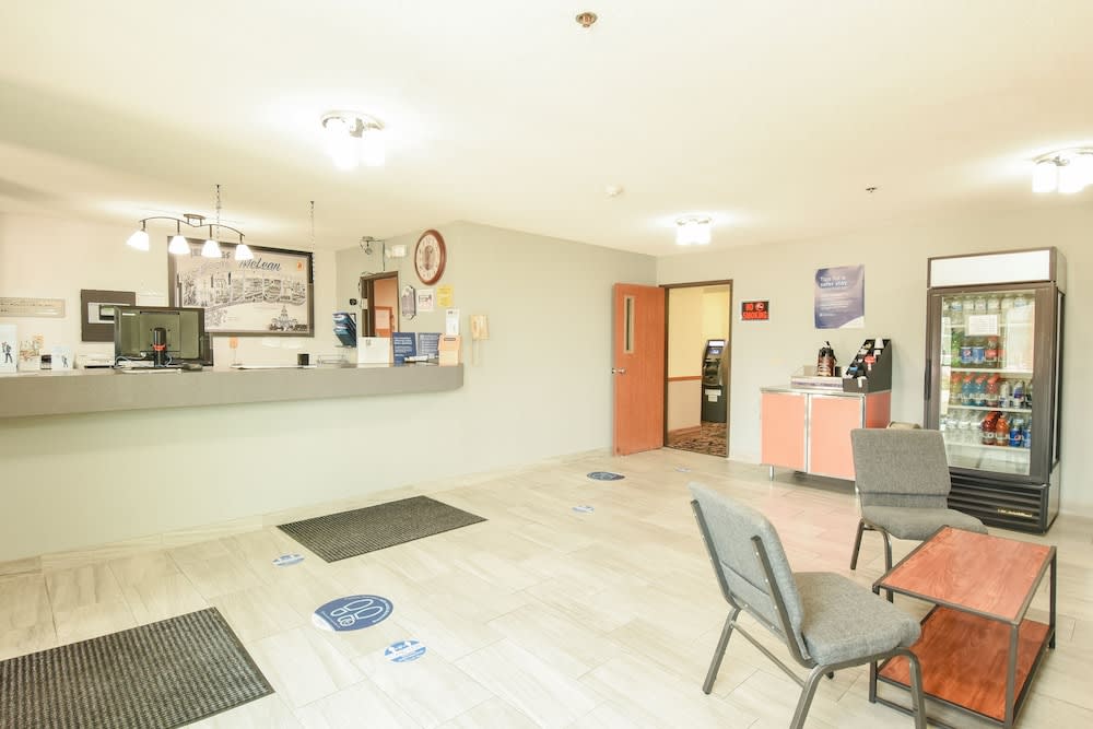 Super 8 by Wyndham McLean/Bloomington SW 4