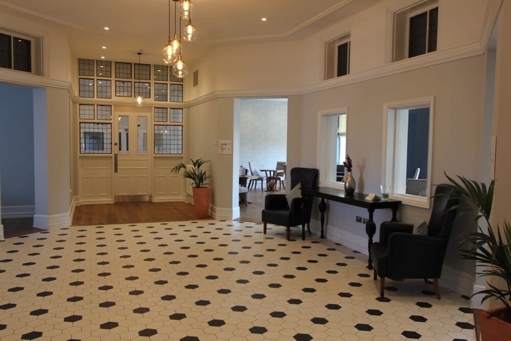 Yarrow Hotel 2