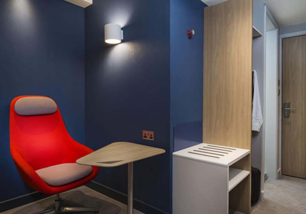 Holiday Inn Express STOCKPORT by IHG 2