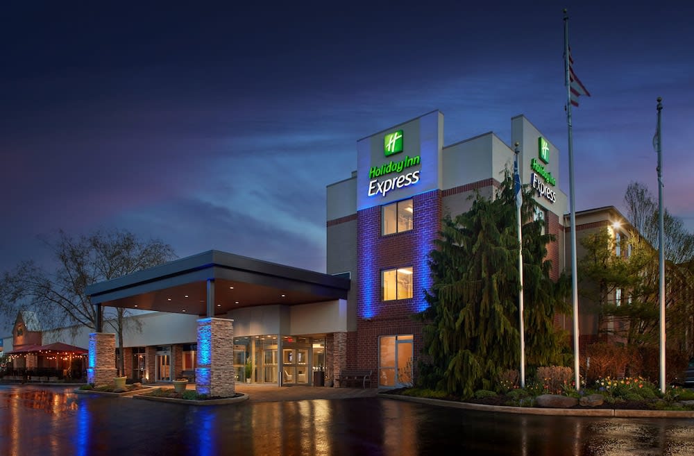 Holiday Inn Express AKRON NW - FAIRLAWN by IHG 1