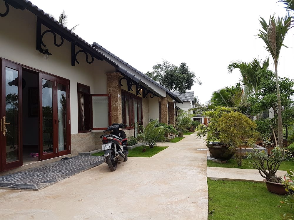 Nhat Huy Bungalow 2