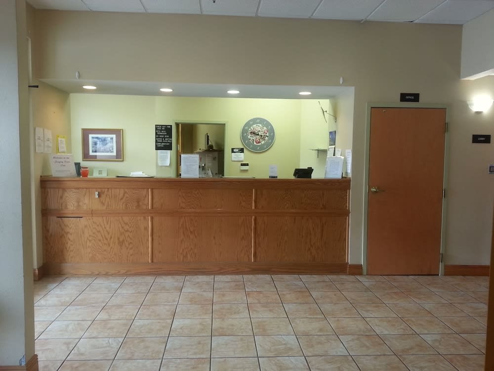 Super 8 by Wyndham Pascagoula 3