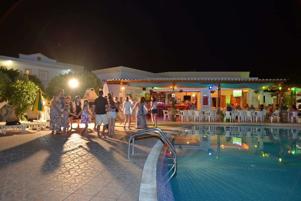 Fili Hotel Apartments 5