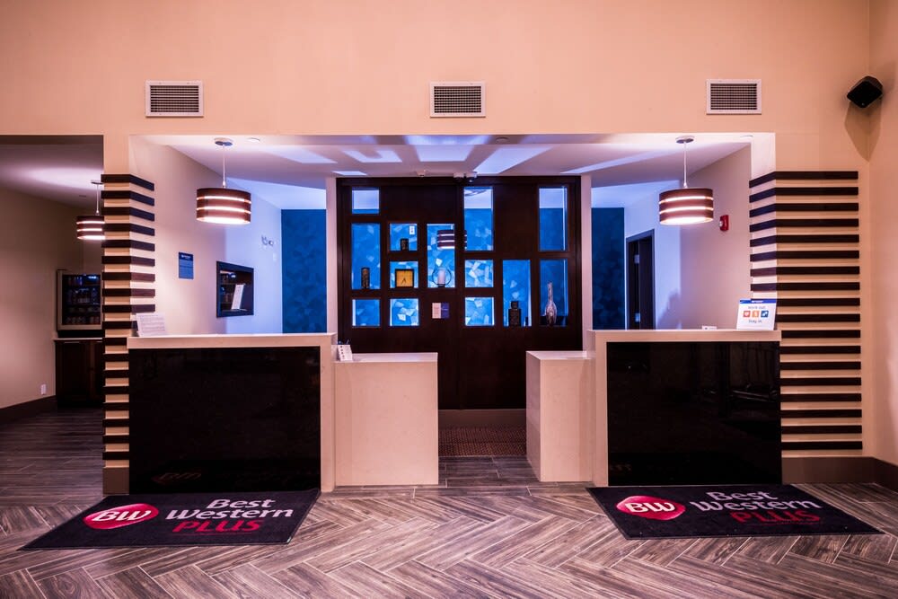 Best Western Plus Chateau Fort St. John 2