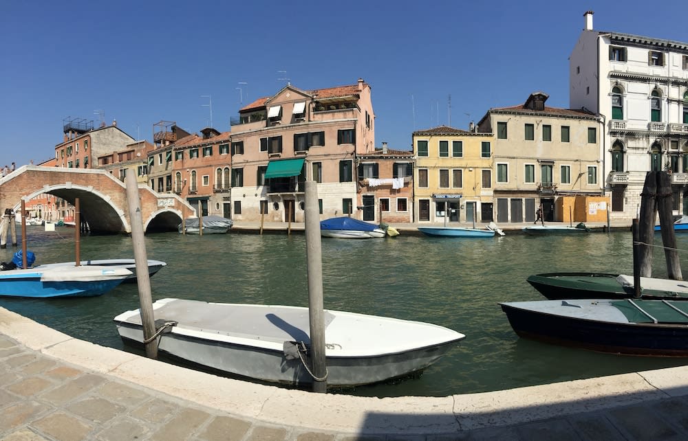Princess Guest House Canal View 1