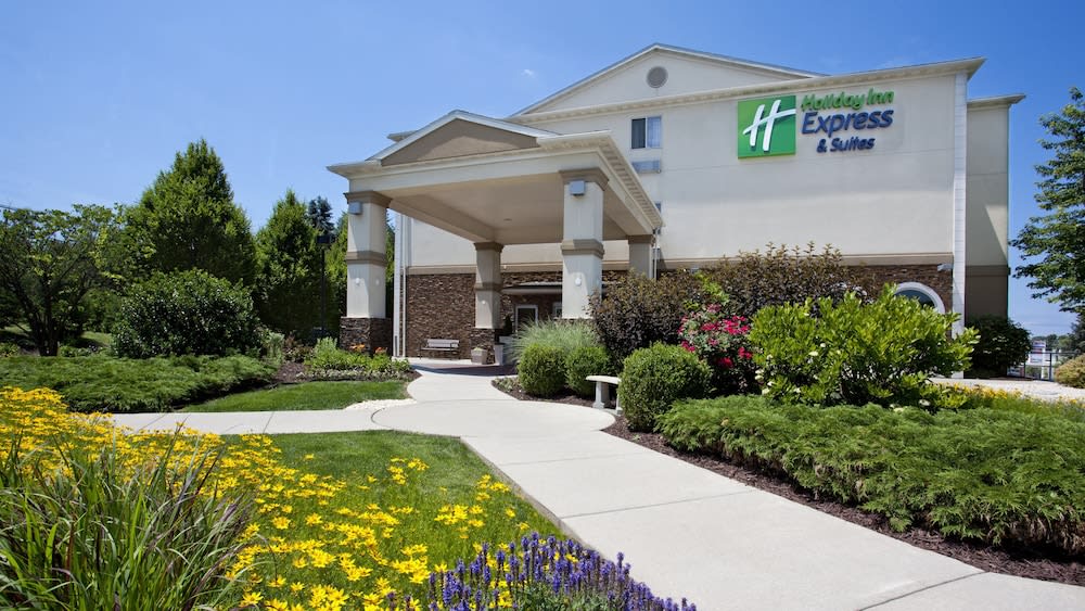 Holiday Inn Express & Suites ALLENTOWN WEST by IHG 1