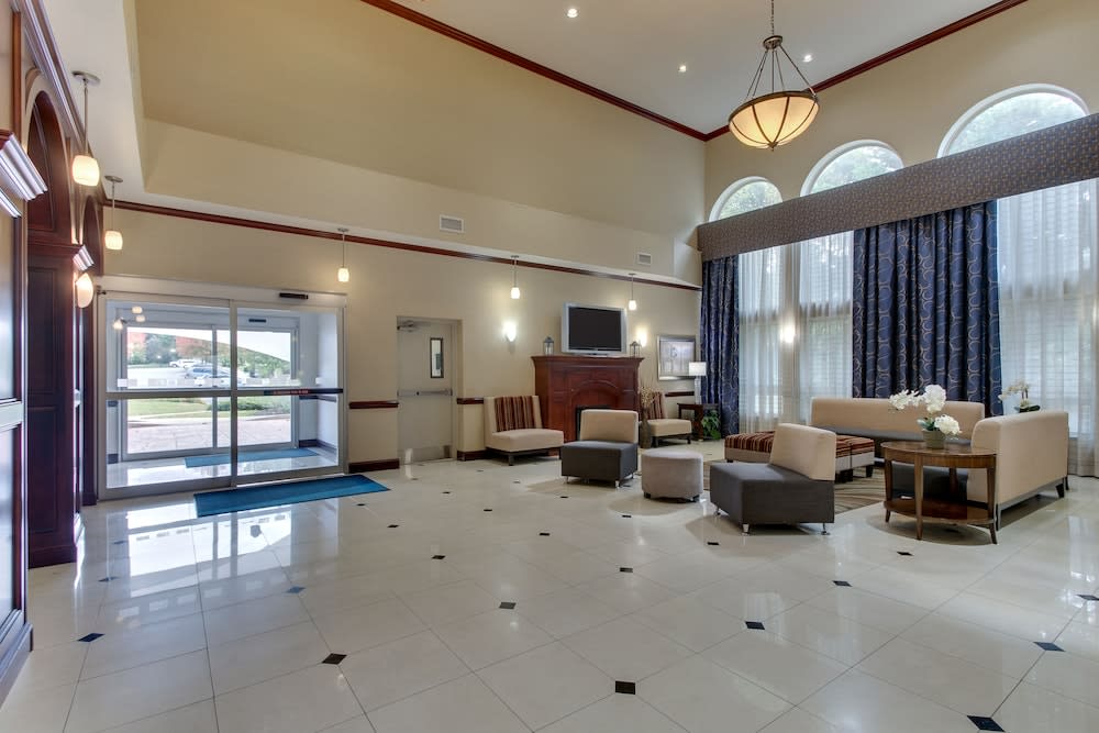Holiday Inn Express & Suites ALLENTOWN WEST by IHG 2