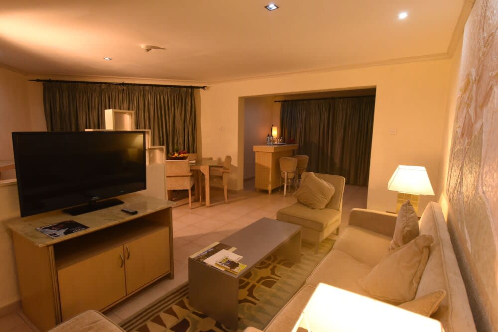 Diani Reef Beach Resort & Spa - Your Beachfront Bliss Awaits 5