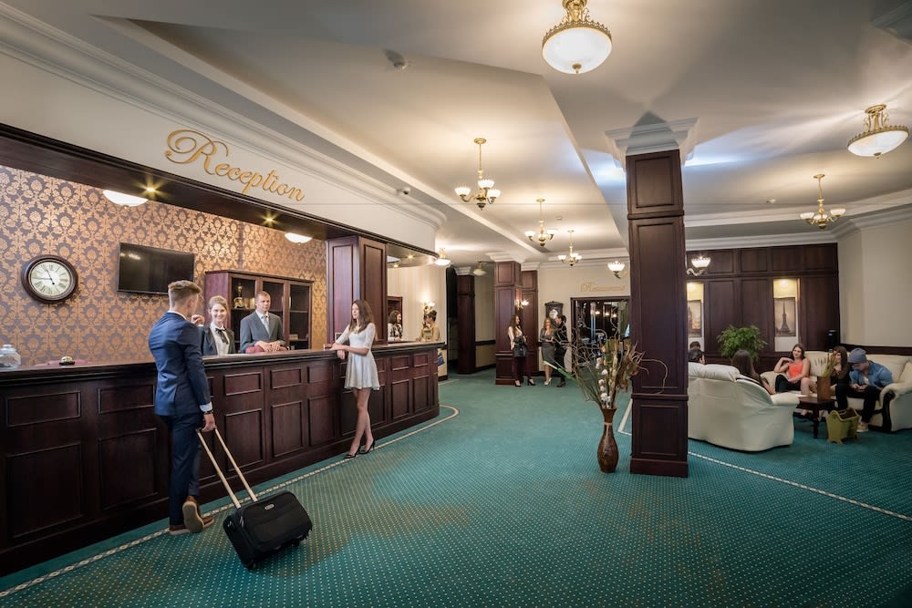 Magus Hotel 2