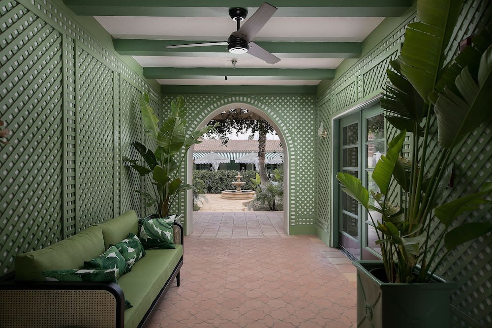 The Colony Palms Hotel and Bungalows - Adults Only 2