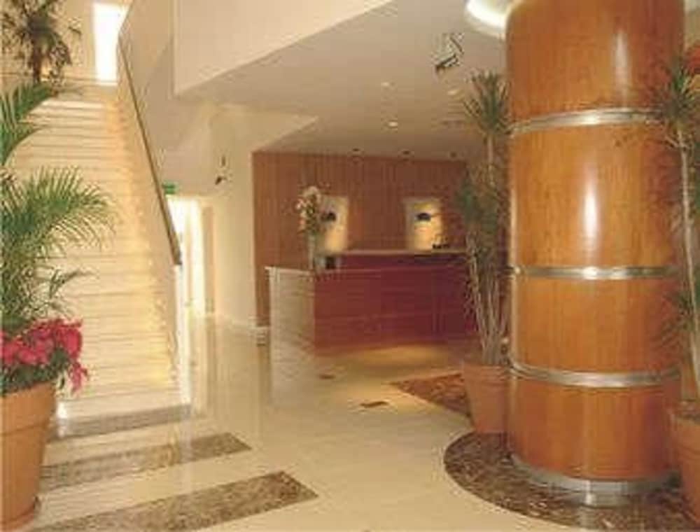 Howard Johnson Villa María Hotel y Casino 2