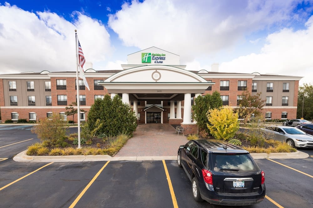 Holiday Inn Express & Suites GRAND BLANC by IHG 1