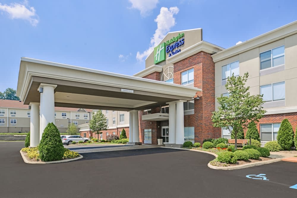 Holiday Inn Express & Suites PARKERSBURG - MINERAL WELLS by IHG 1
