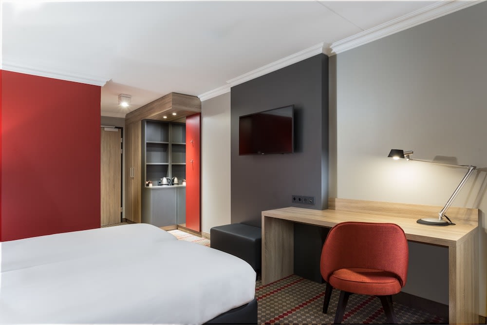 Ramada by Wyndham Amsterdam Airport Schiphol 5