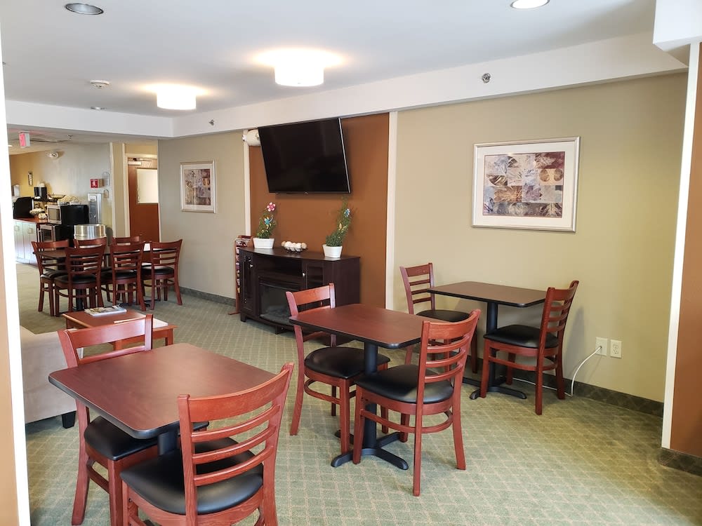 Microtel Inn & Suites by Wyndham Dover New Hampshire 5