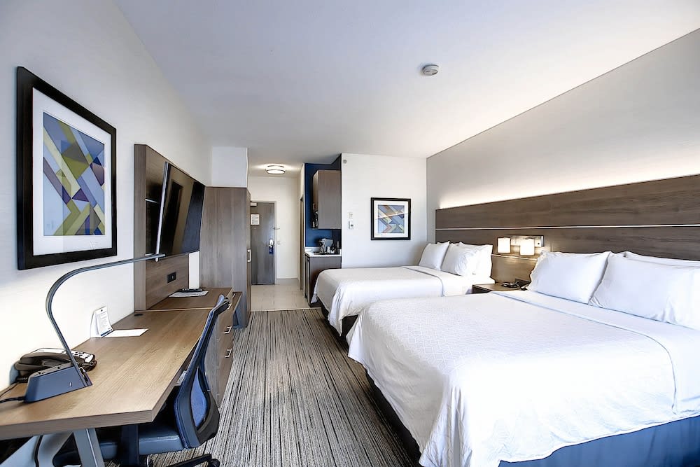 Holiday Inn Express Airport-Calgary by IHG 3
