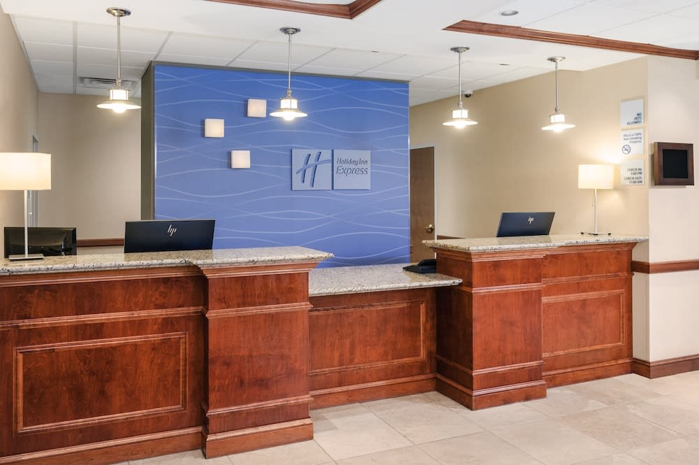 Holiday Inn Express & Suites HAMPTON SOUTH-SEABROOK by IHG 2