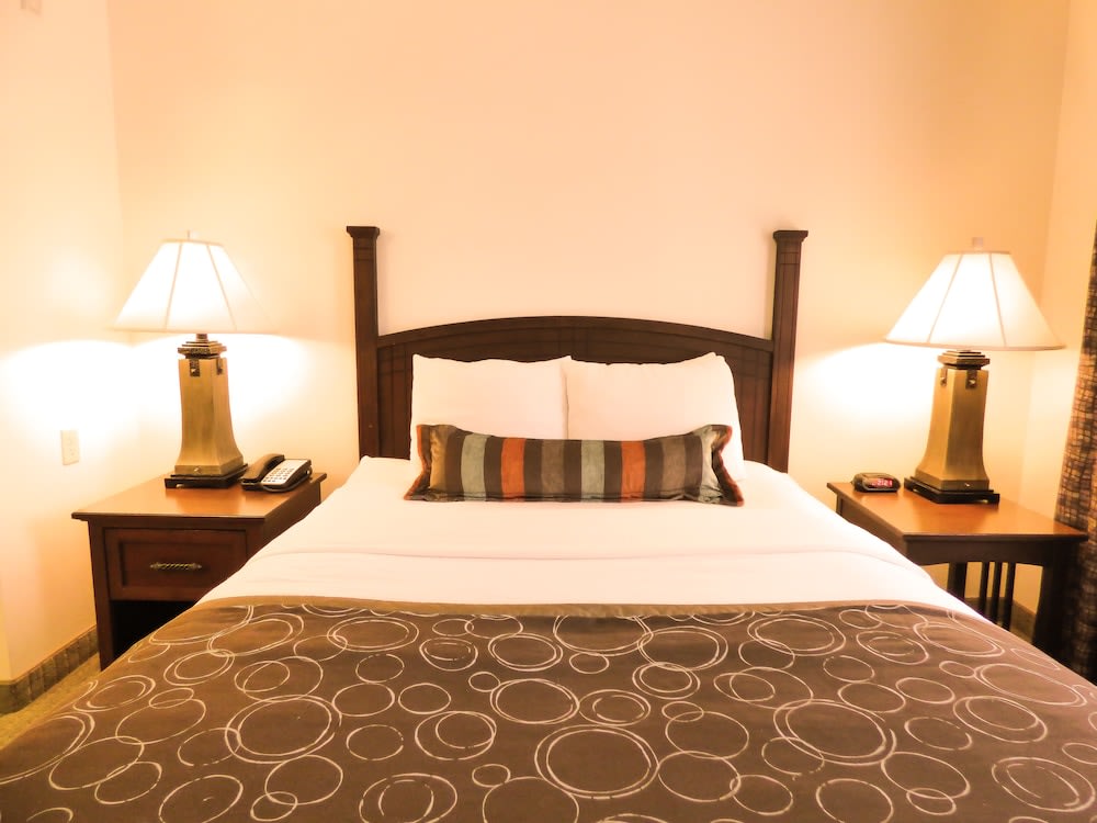 Staybridge Suites DETROIT - NOVI by IHG 2