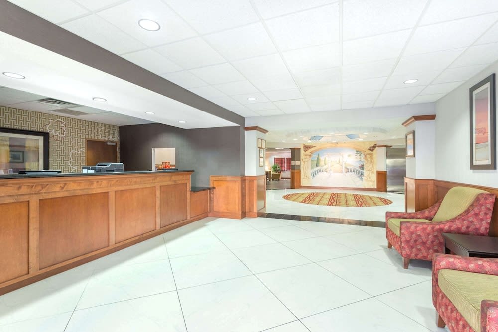 Hawthorn Extended Stay by Wyndham Kingsland 2