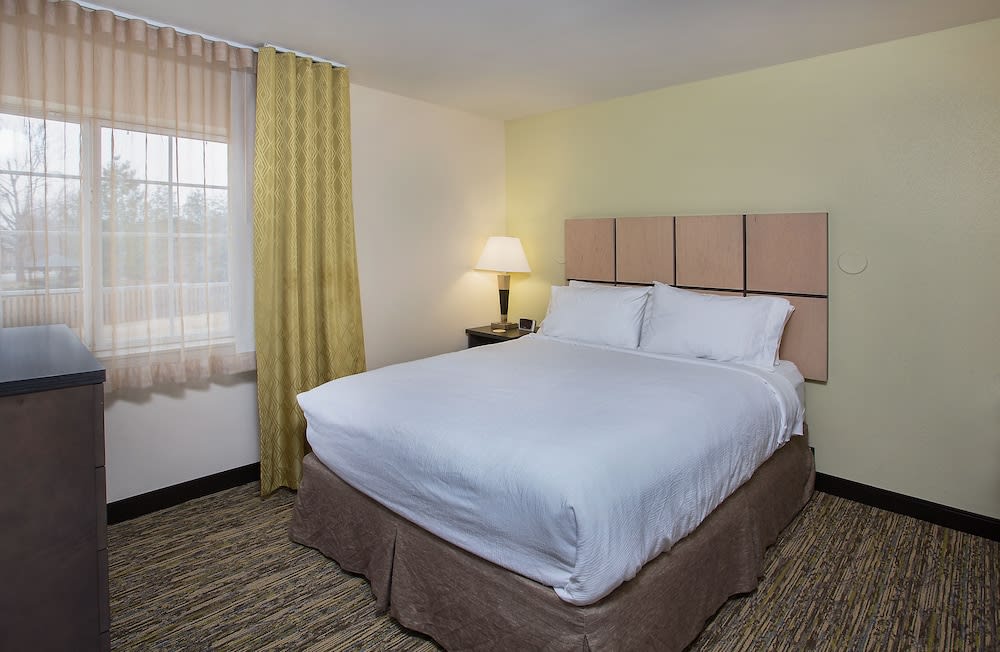 Candlewood Suites Bowling Green, an IHG Hotel 4