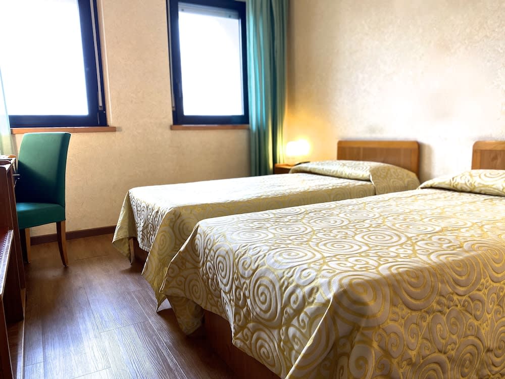 Hotel Ristorante SASSO 5