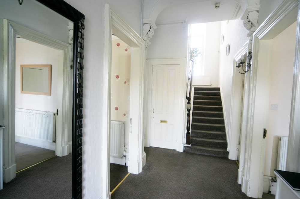 Dean Park Guest House 2