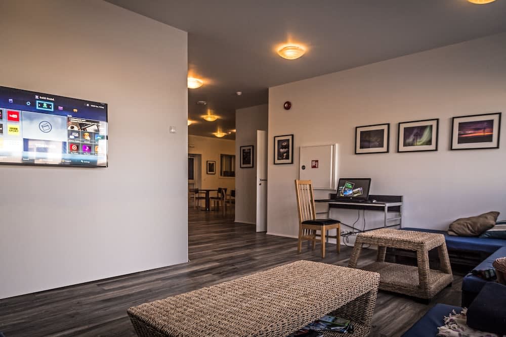 Bakki Apartments & Hostel 4