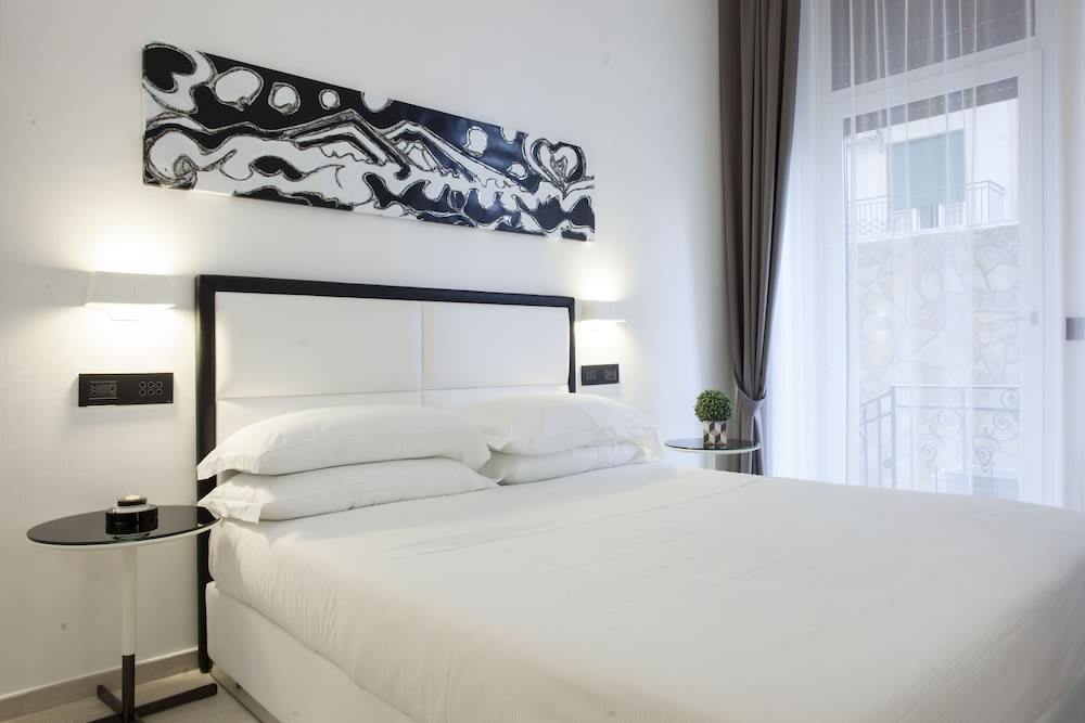 LHP Suite Napoli Parco Margherita 1